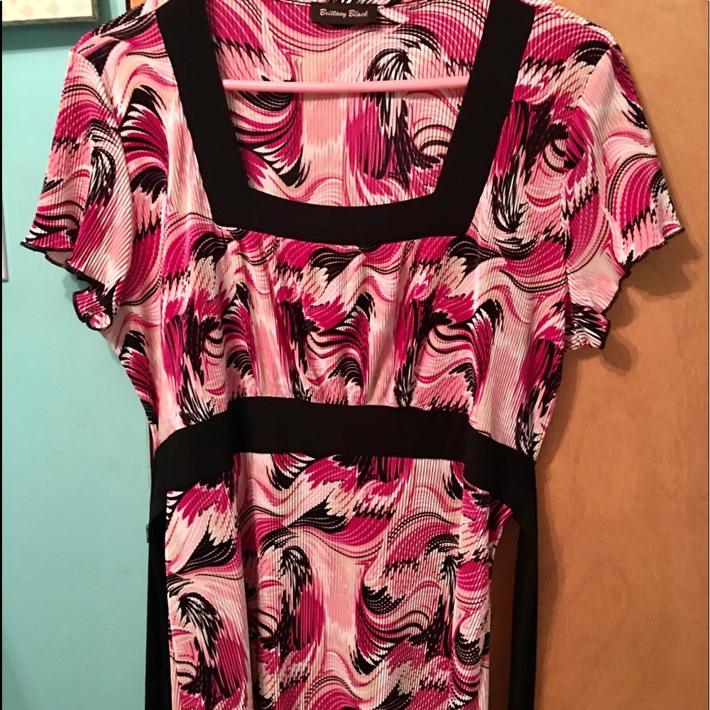 Pink & Black Brittany Black Ribbed Top Size M